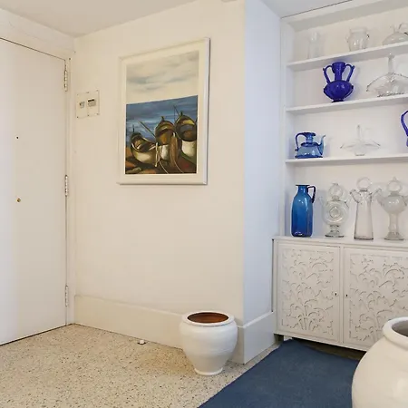 Uhc Piscis Apartment