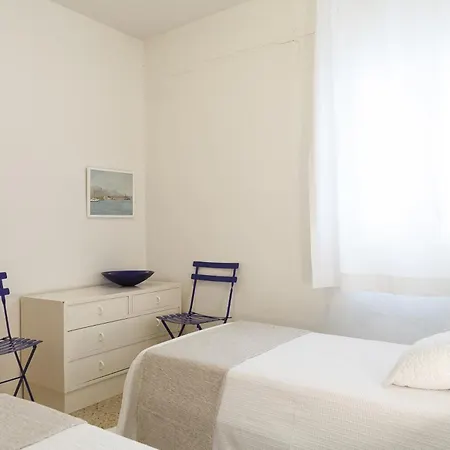 Uhc Piscis Apartment *